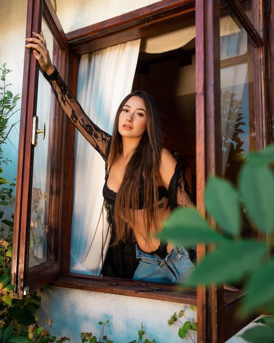 就是自带性感的古铜肤色，超自然胸型给你满满诱惑！~fran_favilla