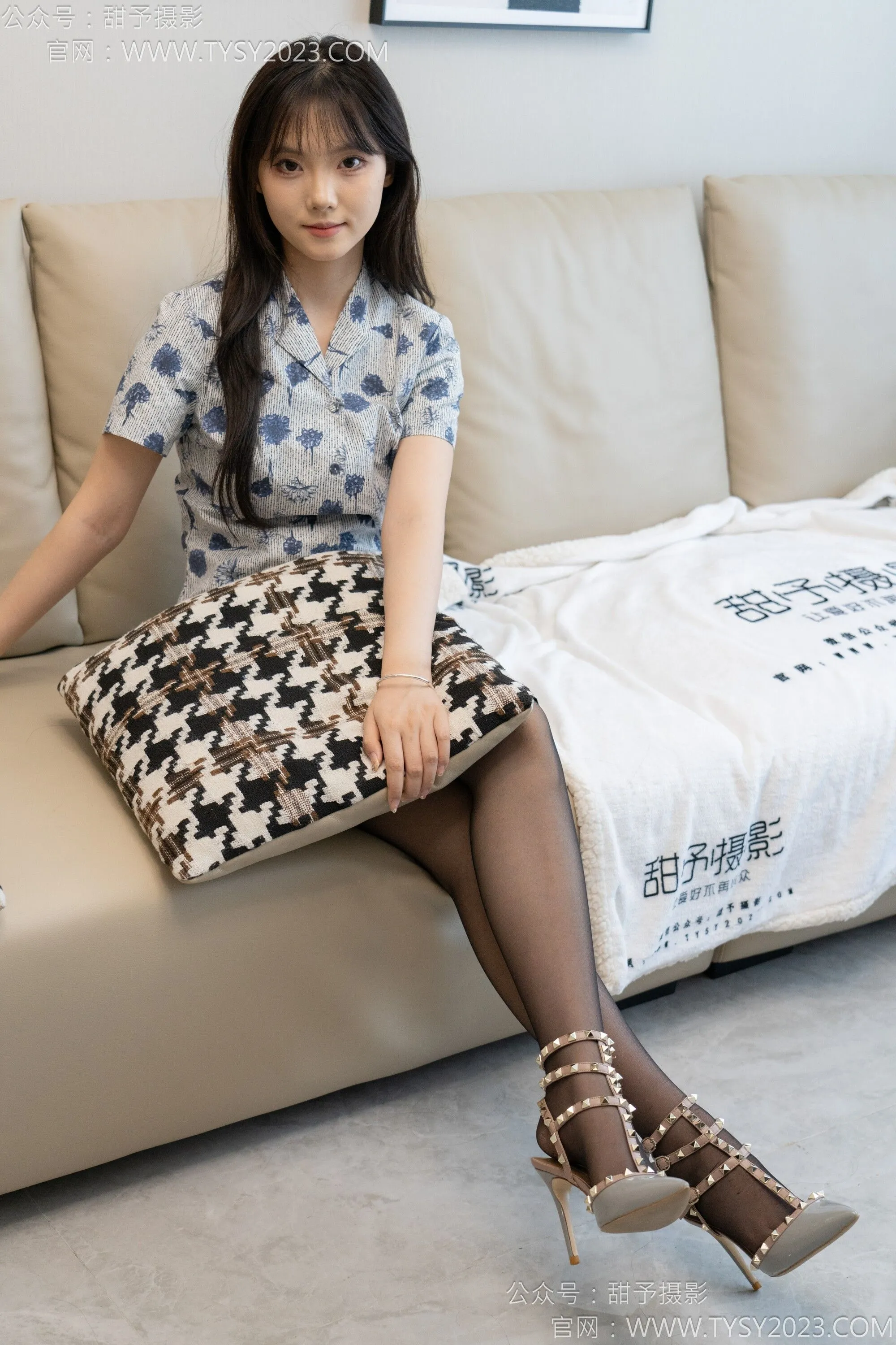 【网搜美腿系列】甜予摄影  璇璇《 黑丝高跟鞋 》【126P】